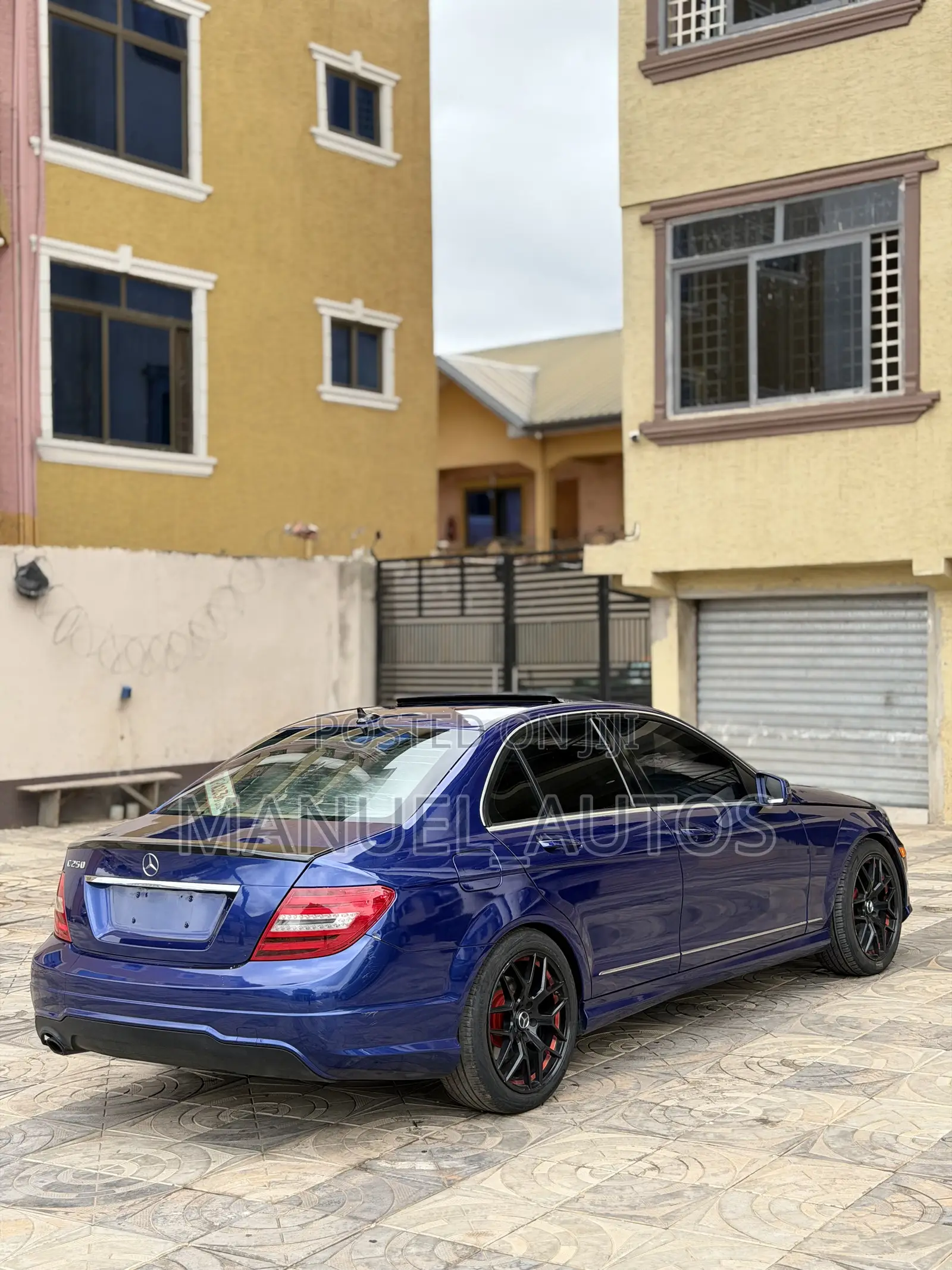Mercedes-Benz C250 2014 Blue