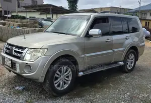 Mitsubishi Pajero 2015 Gray