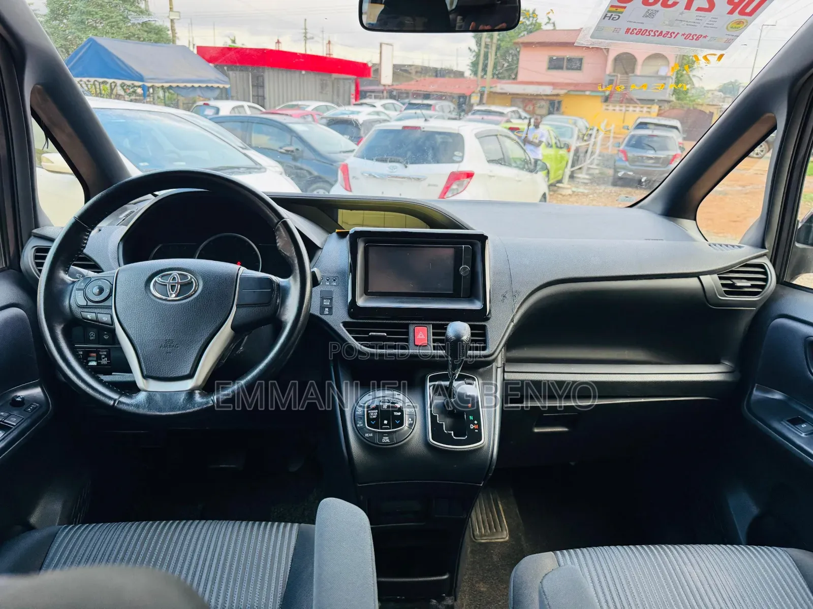 Toyota Voxy SV Premium 2014 Black