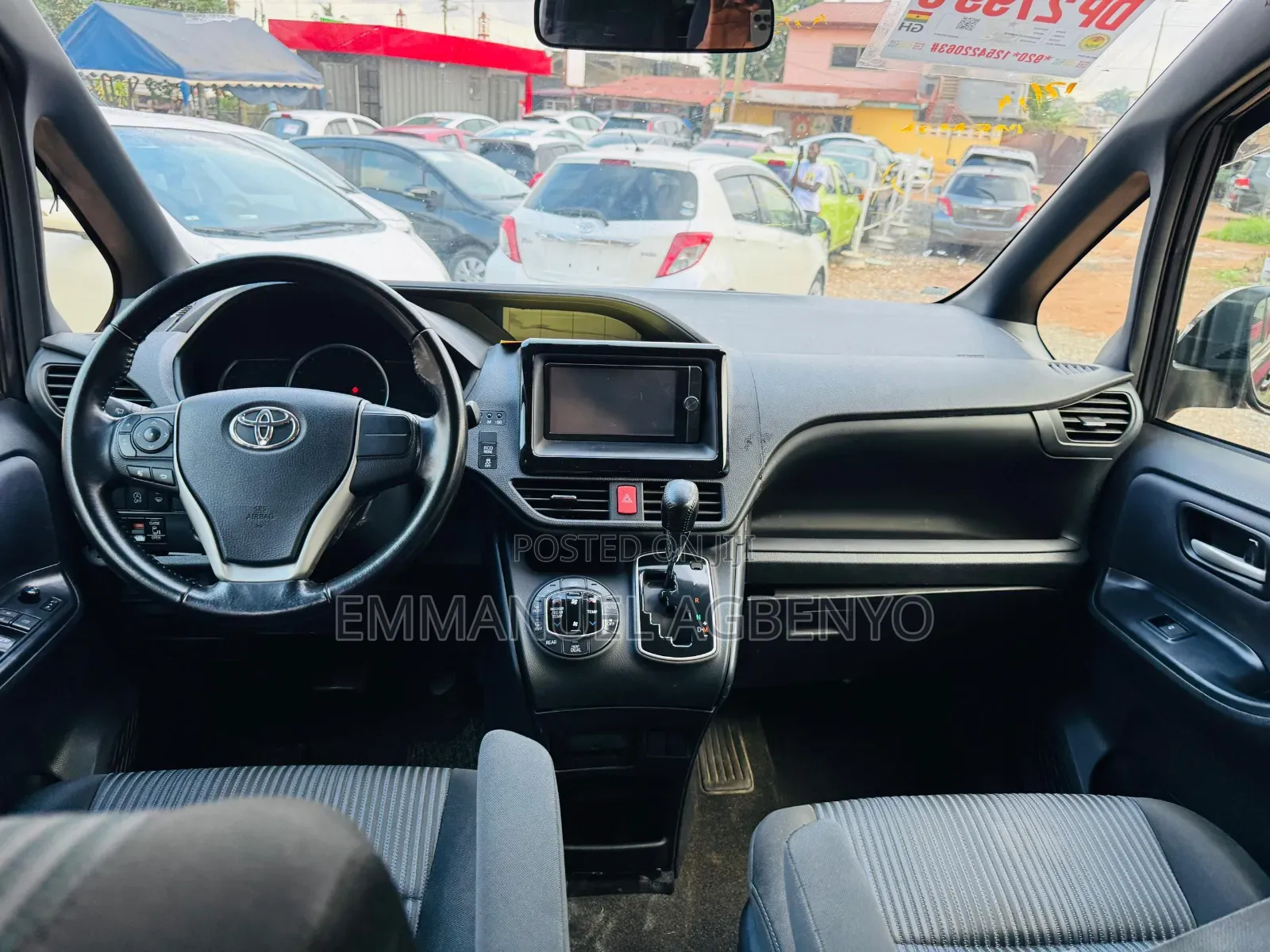 Toyota Voxy SV Premium 2014 Black