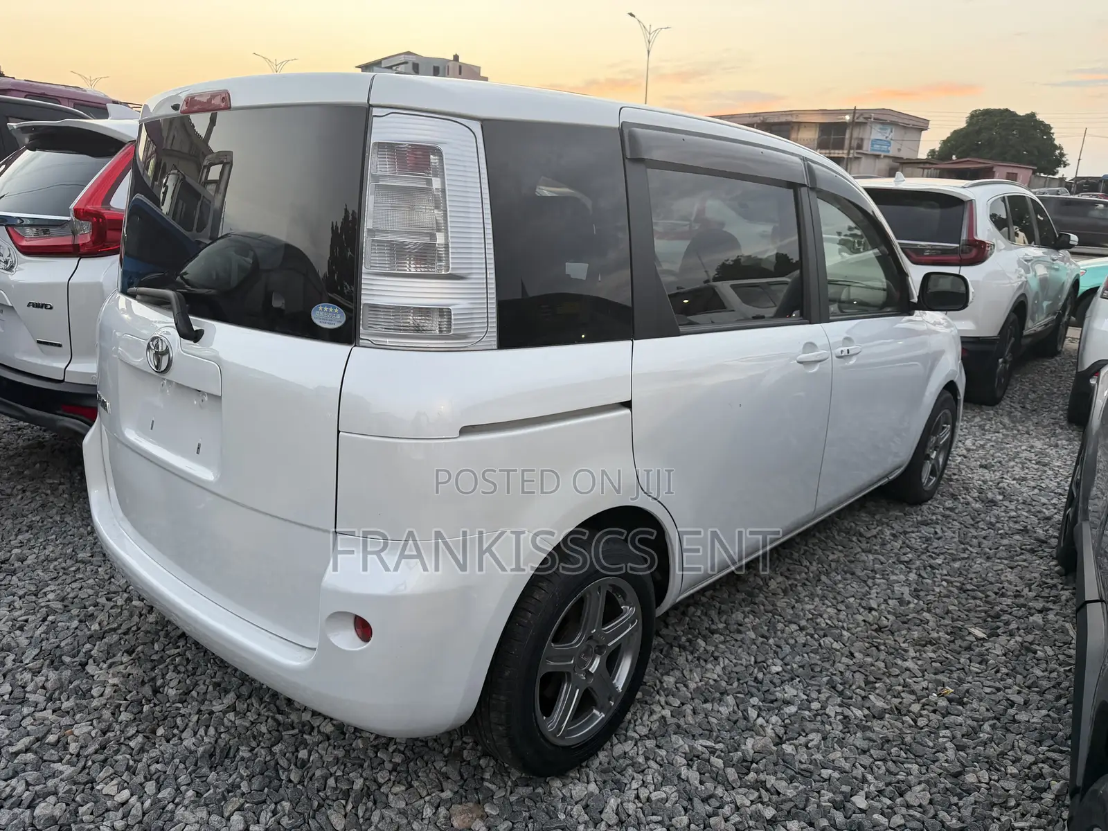 Toyota Sienta 1.5 AWD 2012 White