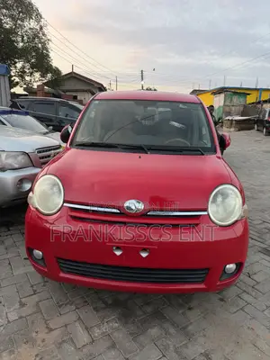 Toyota Sienta 1.5 AWD 2014 Red
