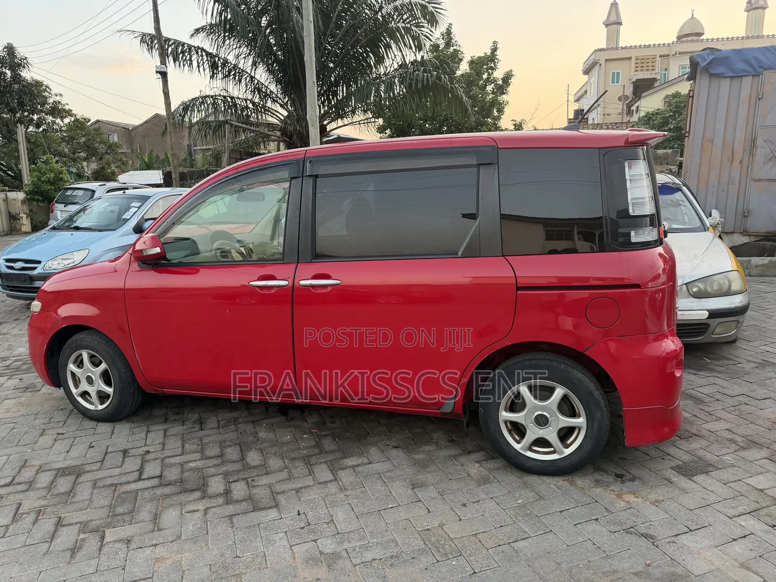 Toyota Sienta 1.5 AWD 2014 Red