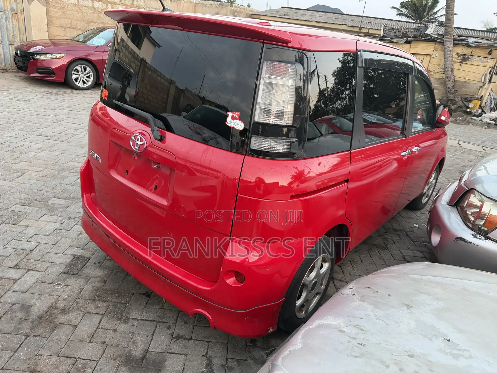 Toyota Sienta 1.5 AWD 2014 Red