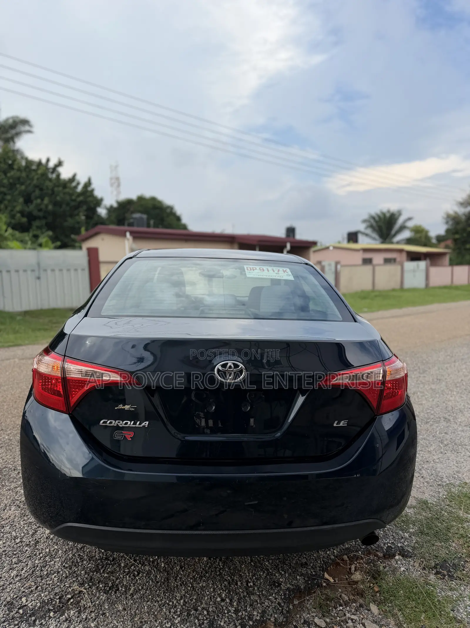 Toyota Corolla LE Eco (1.8L 4cyl 2A) 2018 Blue