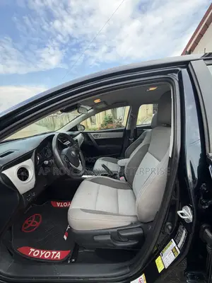 Toyota Corolla LE Eco (1.8L 4cyl 2A) 2018 Blue