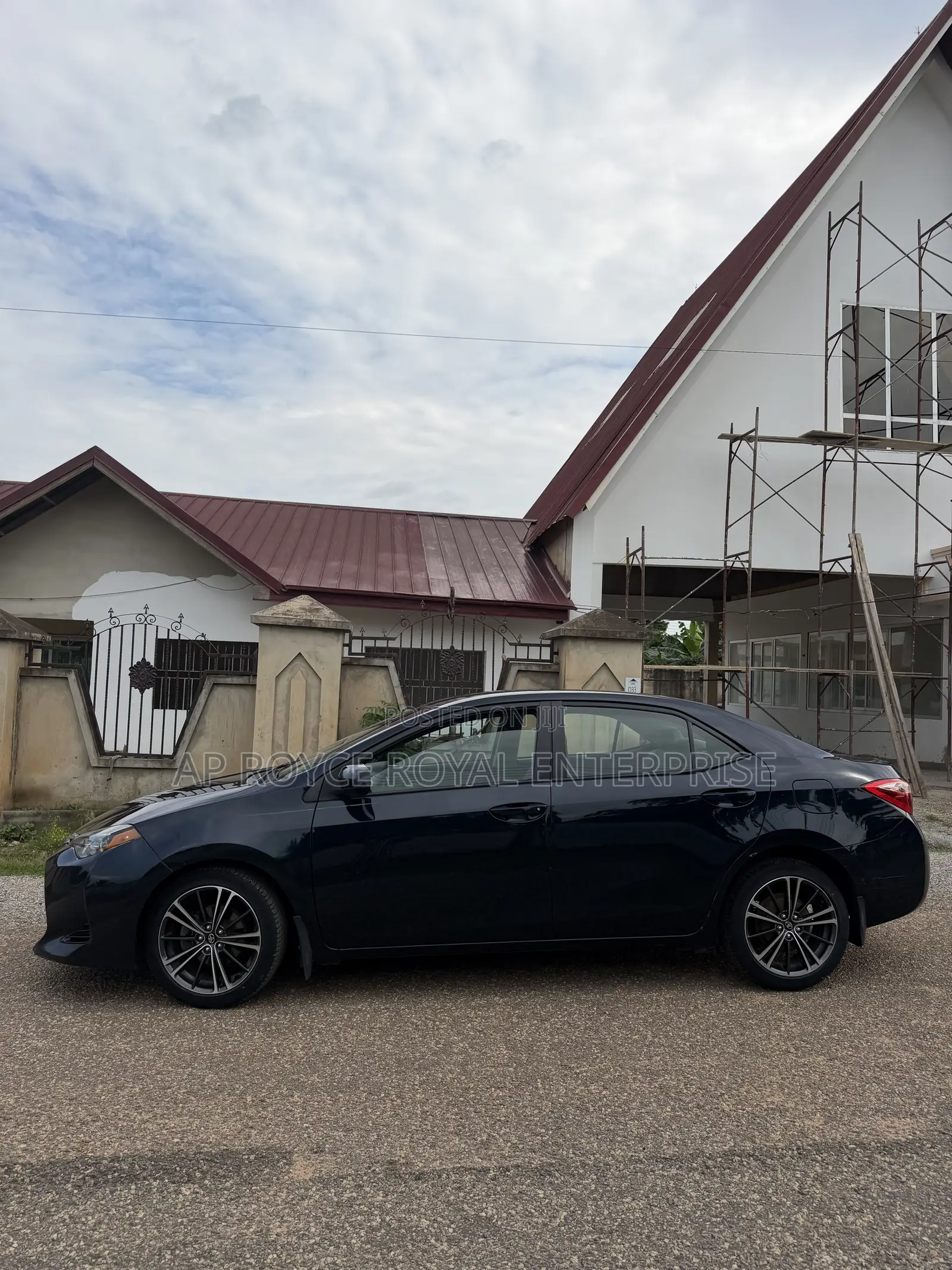Toyota Corolla LE Eco (1.8L 4cyl 2A) 2018 Blue