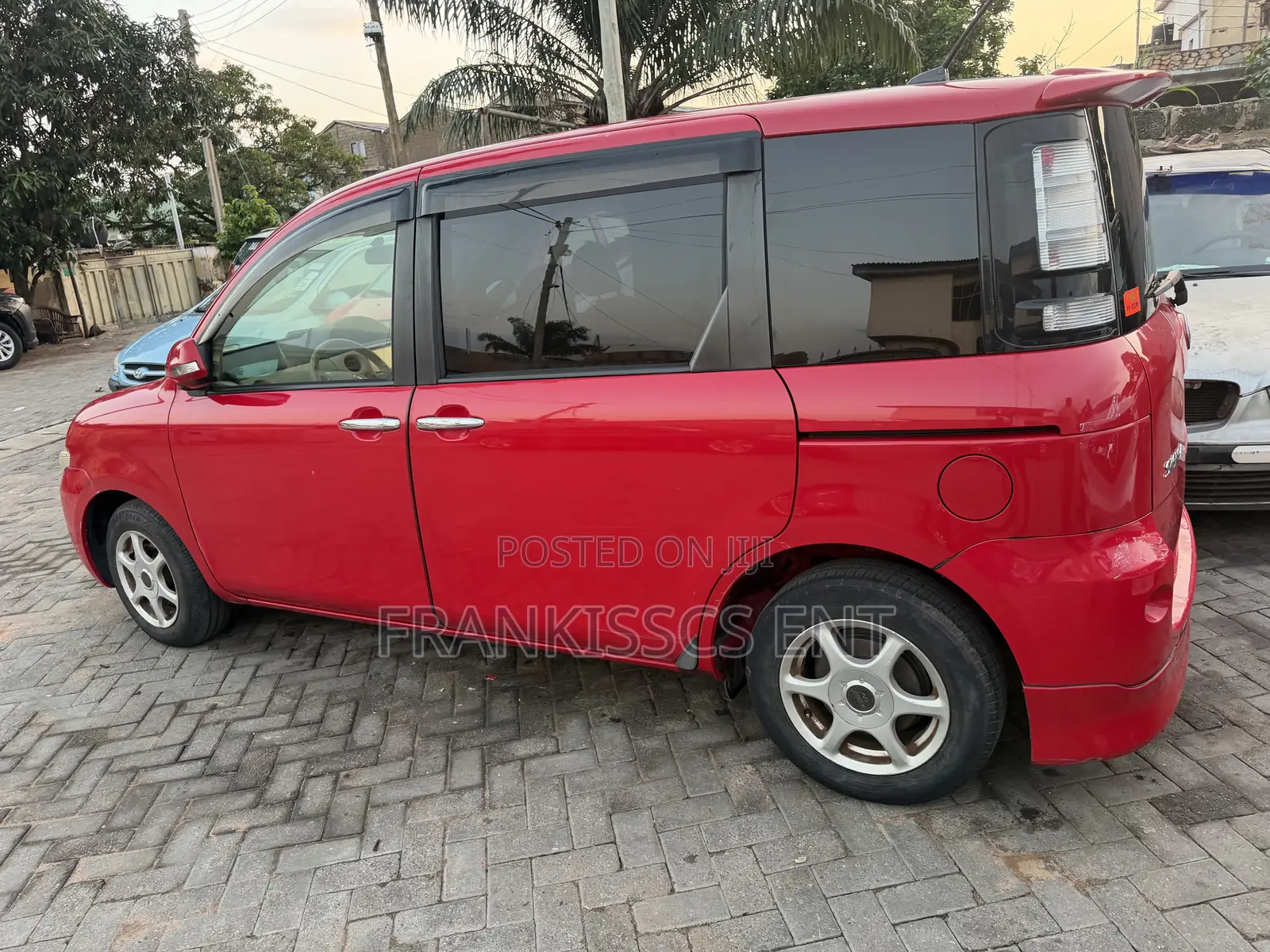 Toyota Sienta 1.5 AWD 2014 Red