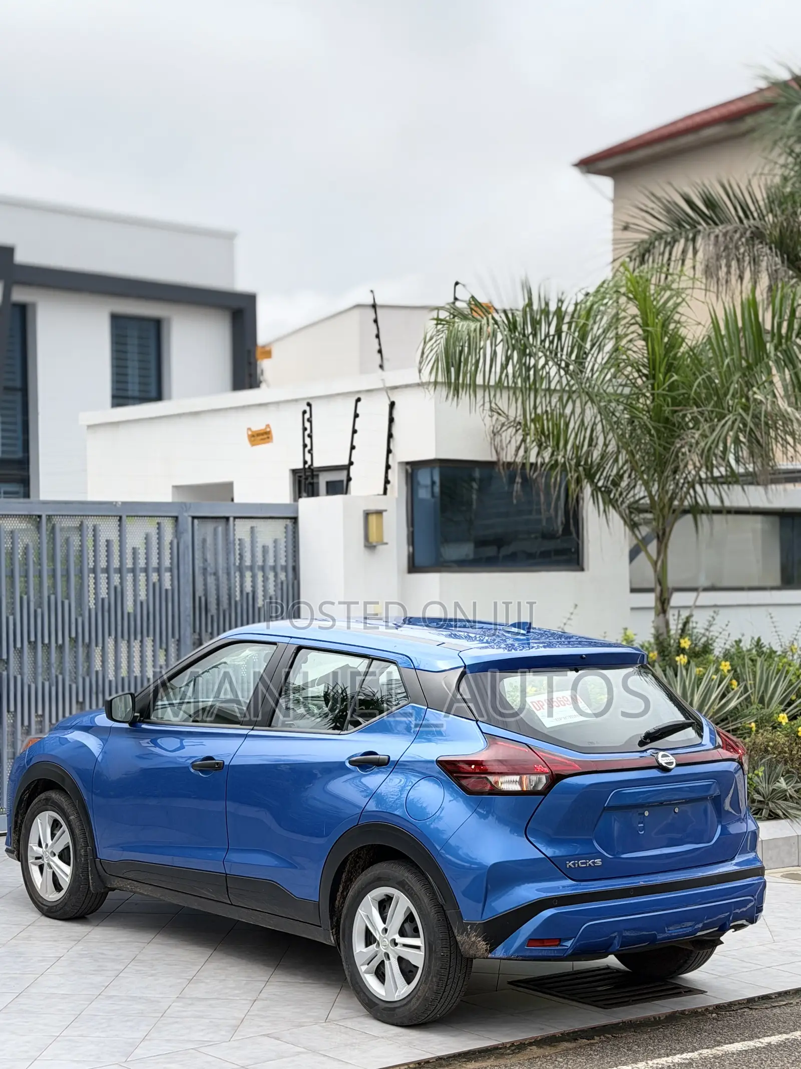 Nissan Kicks 2021 Blue