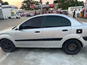 Kia Rio 2010 Silver