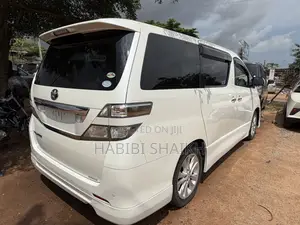 Toyota Vellfire 2011 White