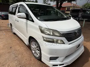 Toyota Vellfire 2011 White