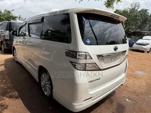 Toyota Vellfire 2011 White