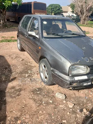 Volkswagen Golf 2002 Gray