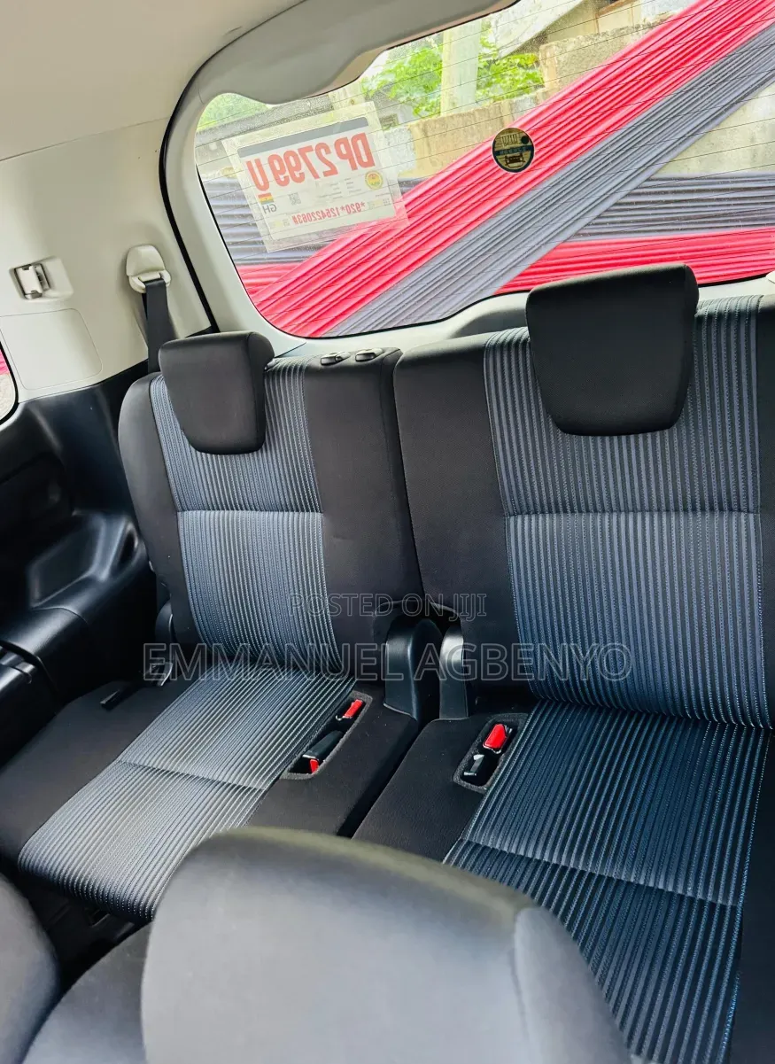 Toyota Voxy SV Premium 2014 Black