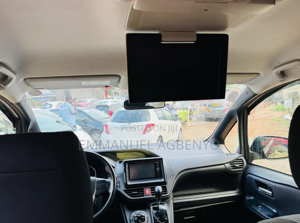 Toyota Voxy SV Premium 2014 Black