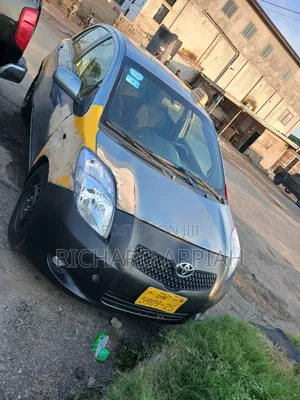 Toyota Yaris 1.3 2008 Silver