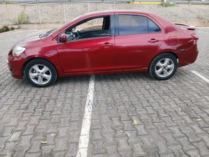 Toyota Yaris 2009 Red