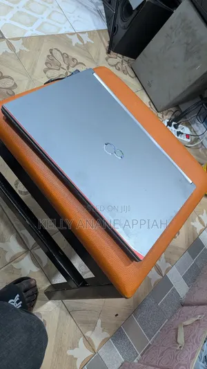 Laptop Fujitsu 16GB Nvidia SSHD+SSD 1T