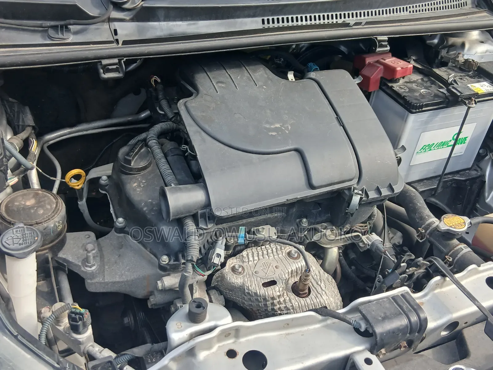 Toyota Vitz 2013 Silver