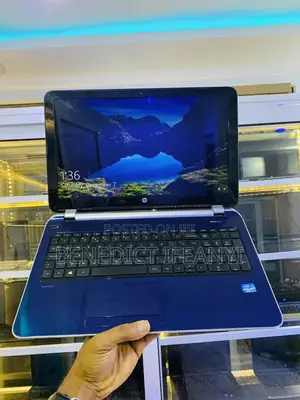 Laptop HP Pavilion 15 8GB Intel Core i3 HDD 1T