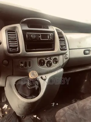 Opel Vivaro 2003 White