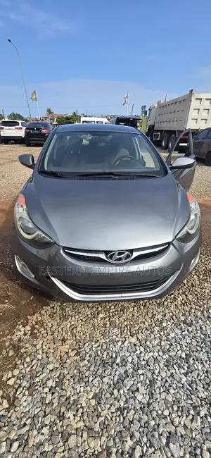 Hyundai Elantra GLS Sedan FWD (1.8L 4cyl 6A) 2013 Gray