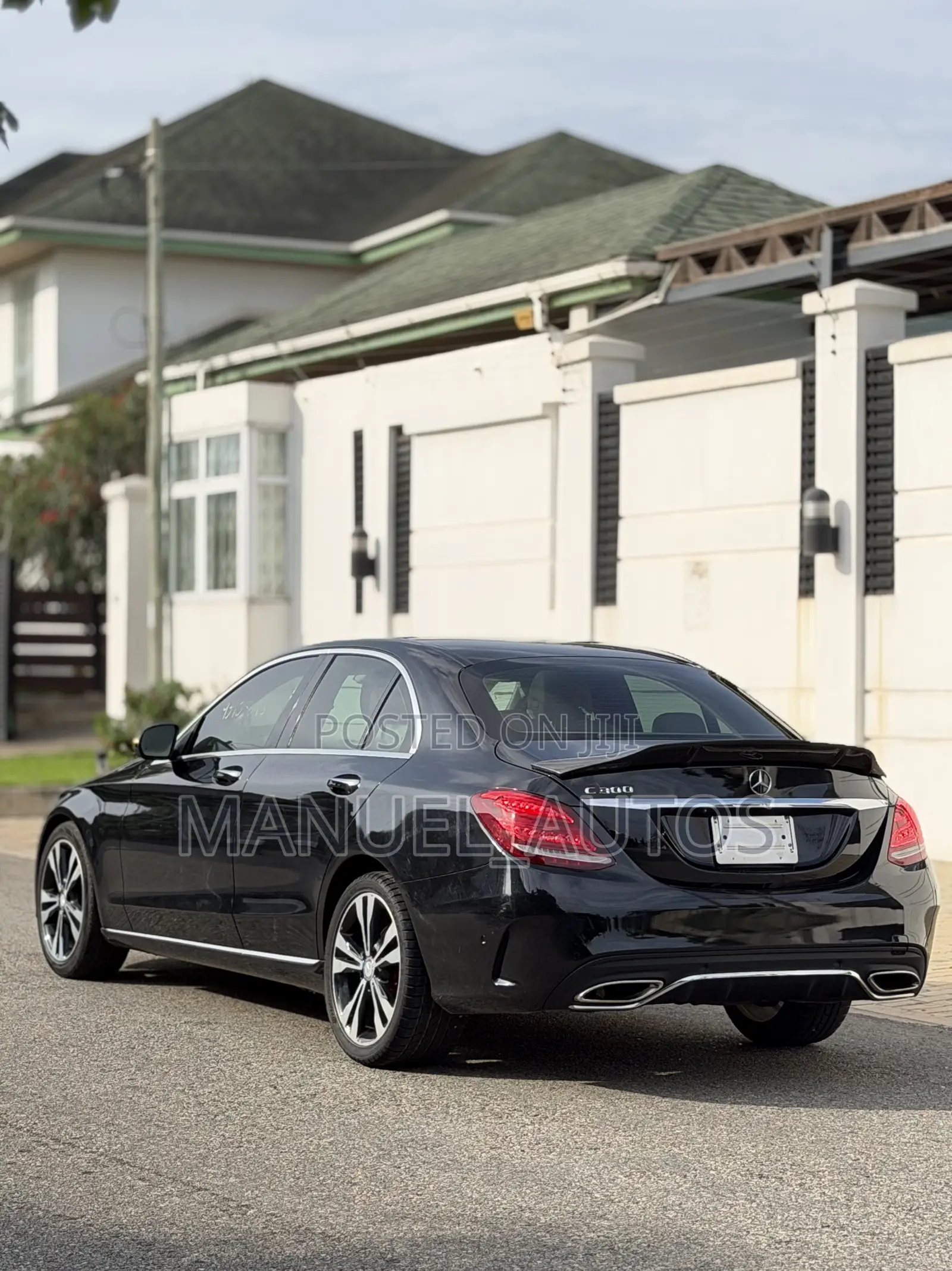 Mercedes-Benz C300 Luxury 4matic Sedan AWD (2.0L 4cyl 7A) 2017 Black