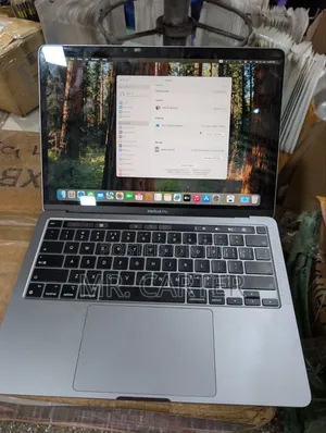 Laptop Apple MacBook Pro 2022 M2 8GB Apple M2 SSD 512GB
