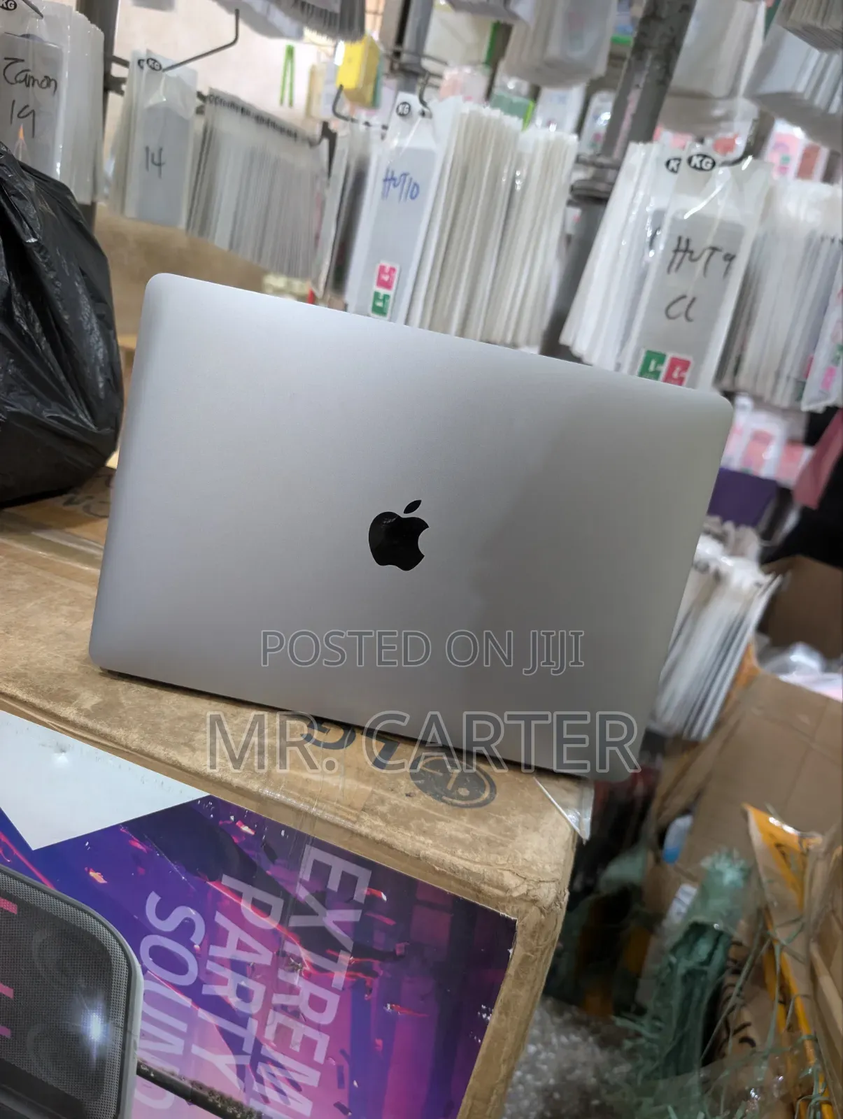 Laptop Apple MacBook Pro 2022 M2 8GB Apple M2 SSD 512GB