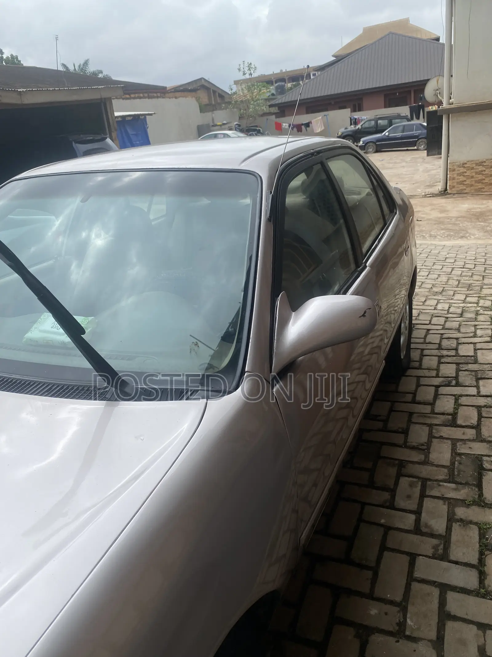 Toyota Corolla 2000 Gray