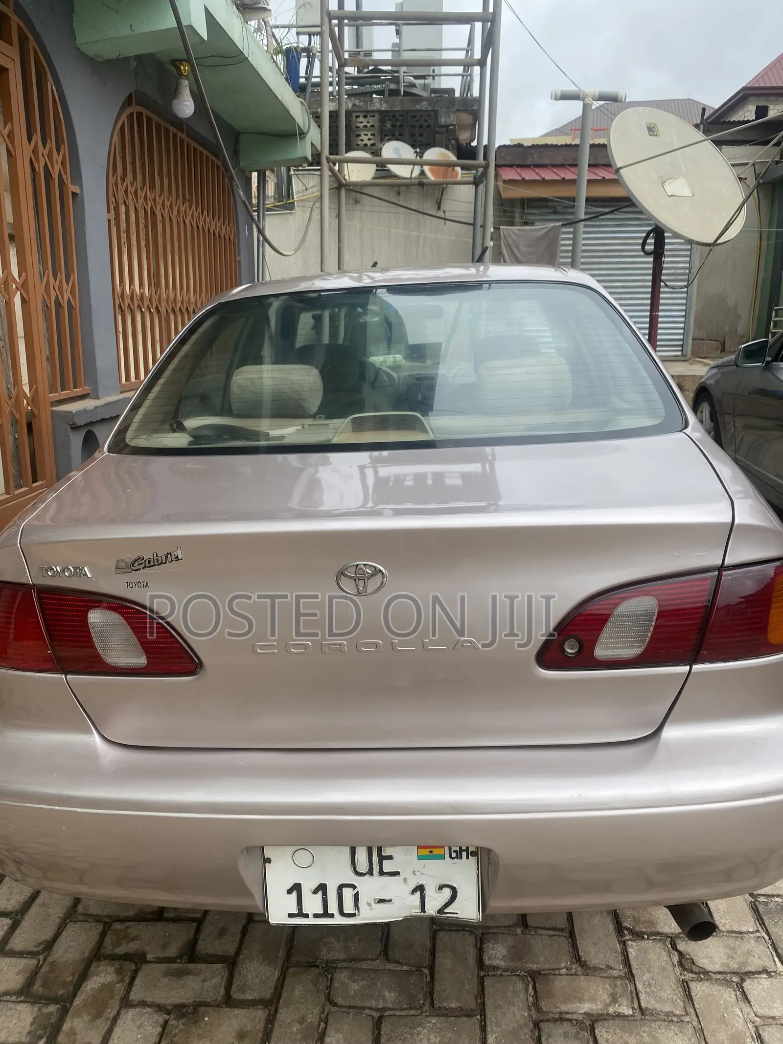 Toyota Corolla 2000 Gray