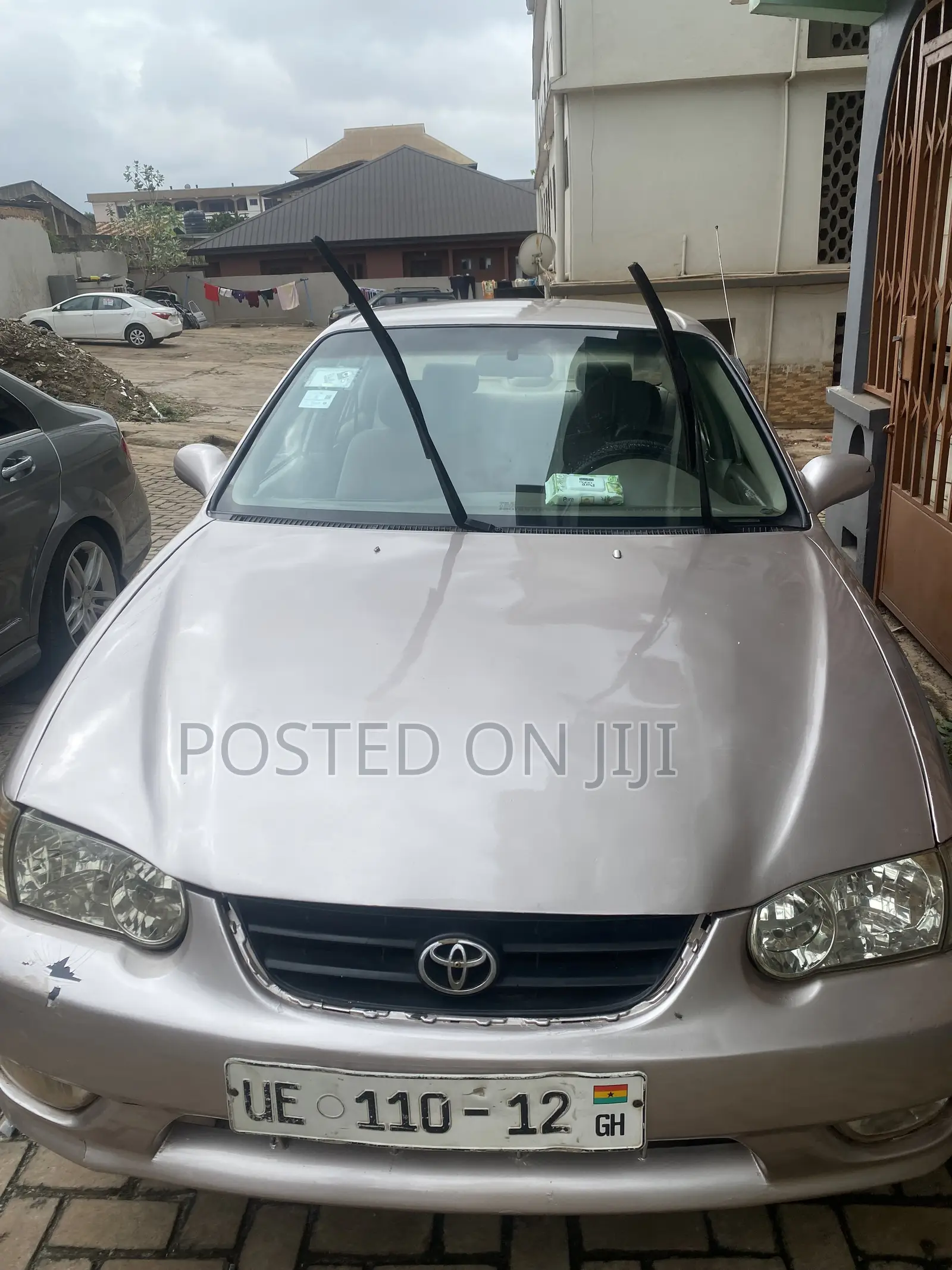 Toyota Corolla 2000 Gray