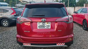 Toyota RAV4 XLE AWD (2.5L 4cyl 6A) 2016 Red