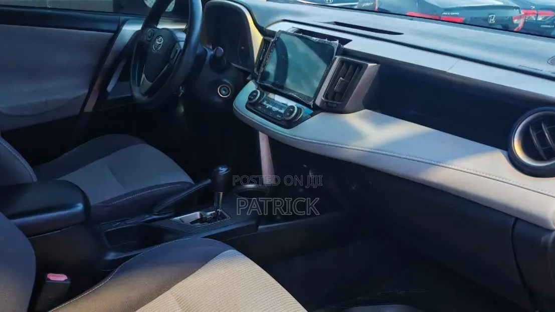 Toyota RAV4 XLE AWD (2.5L 4cyl 6A) 2016 Red