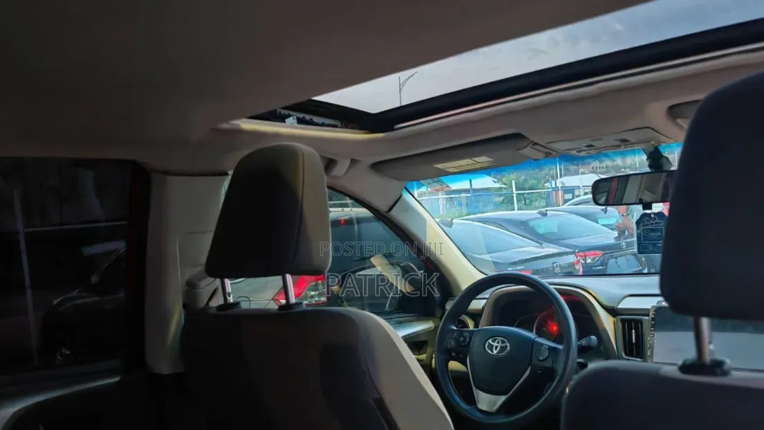 Toyota RAV4 XLE AWD (2.5L 4cyl 6A) 2016 Red