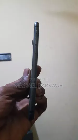 Apple iPhone 8 64 GB Black