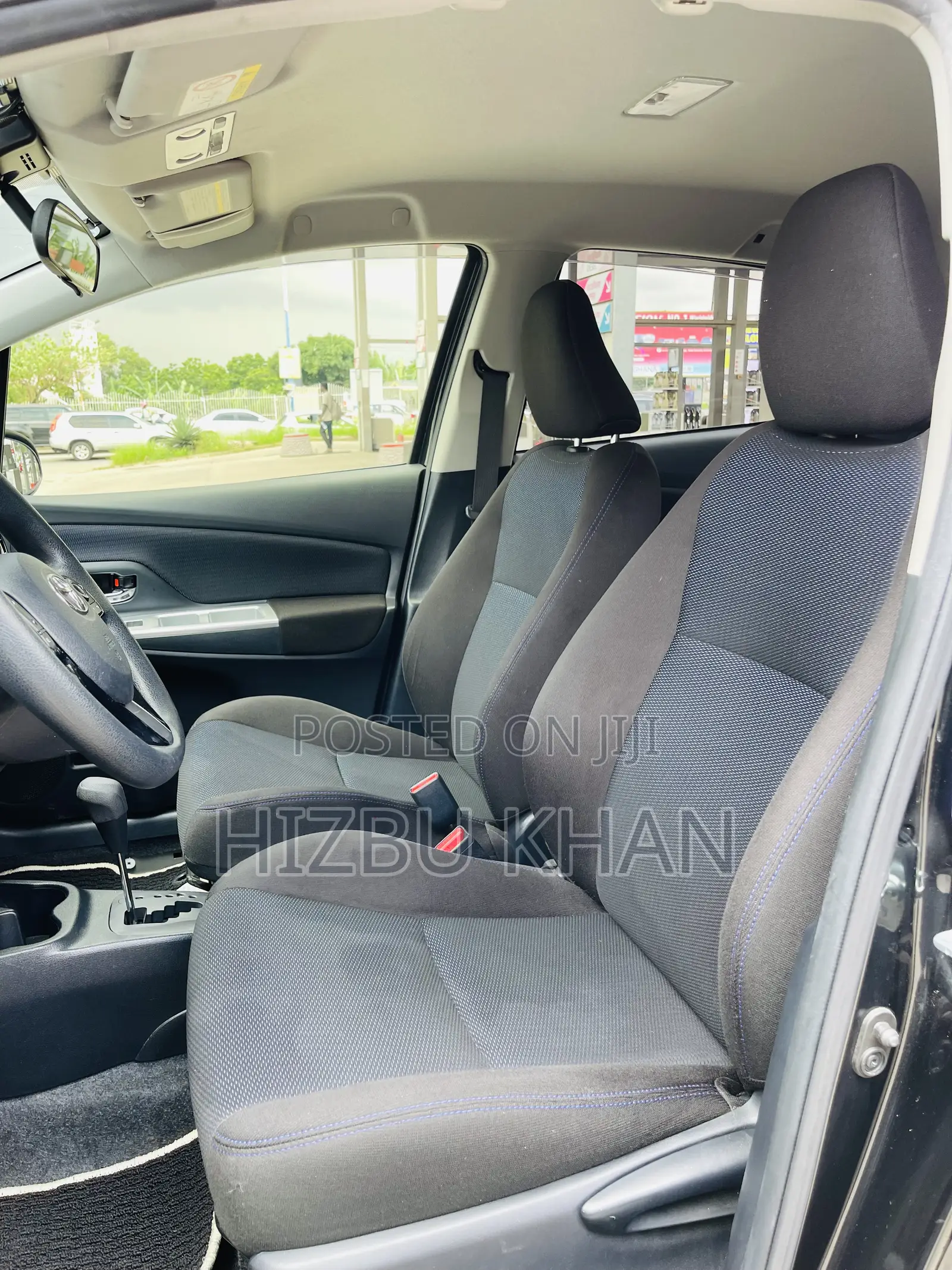Toyota Vitz 1.3 AWD 5dr 2016 Black