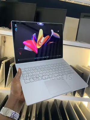 Laptop Microsoft Surface Book 2 8GB Intel Core i5 SSD 128GB