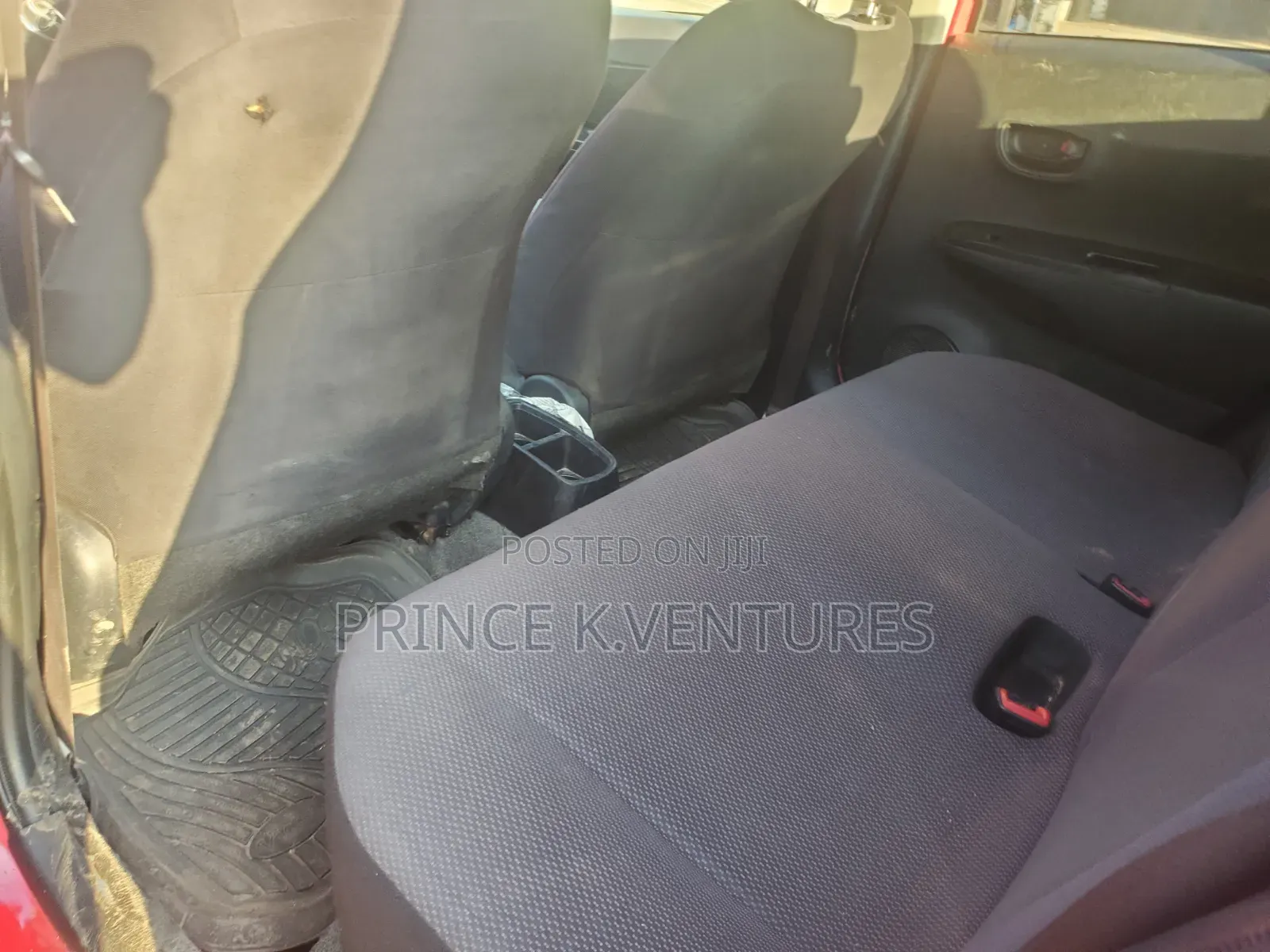 Toyota Vitz 1.3 AWD 3dr 2012 Red