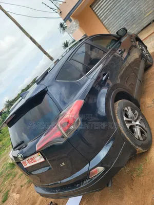 Toyota RAV4 2017 Blue