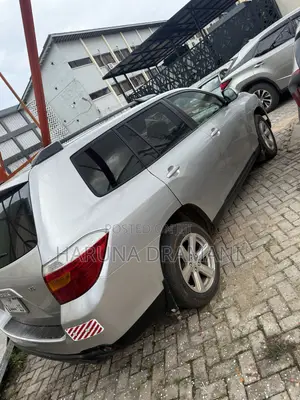 Toyota Highlander SE 2012 Silver
