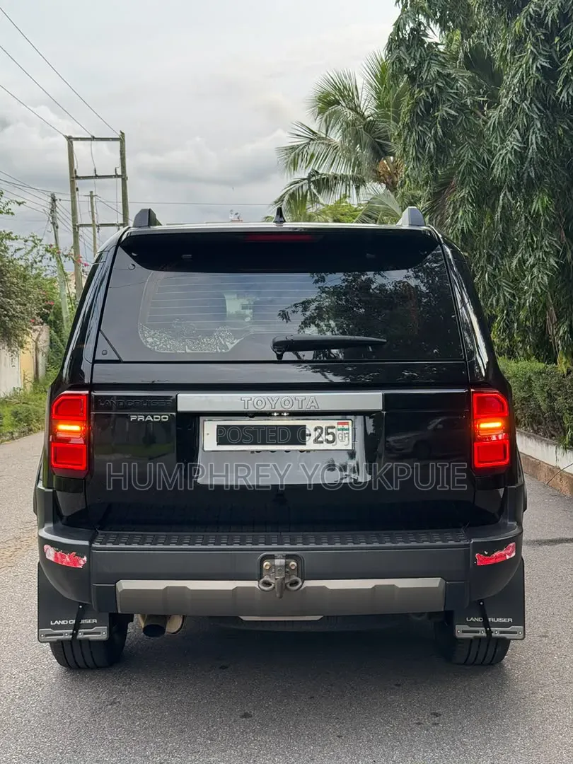 Toyota Land Cruiser Prado 2025 Black