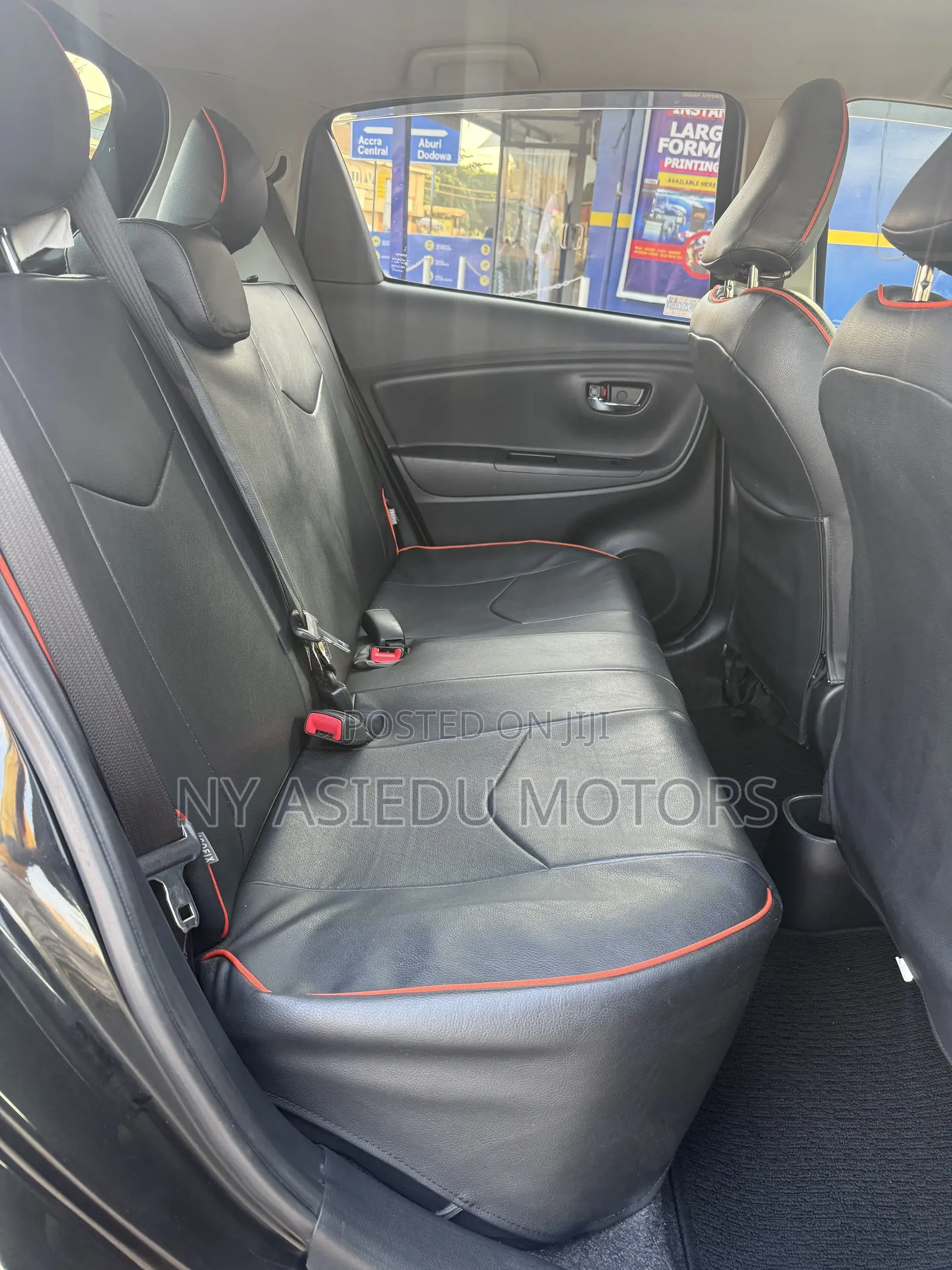 Toyota Vitz 1.3 FWD 5dr 2014 Black