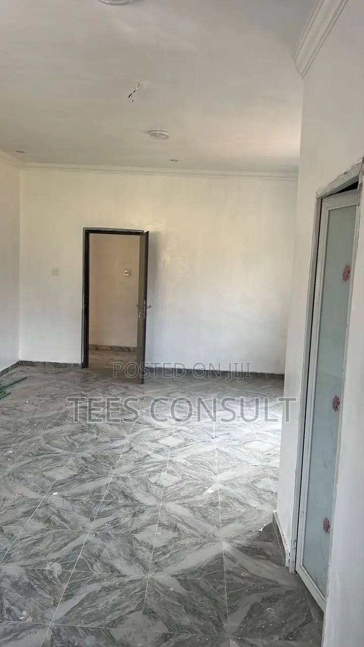 2bdrm Room & Parlour in Renyales School, Amasaman for rent