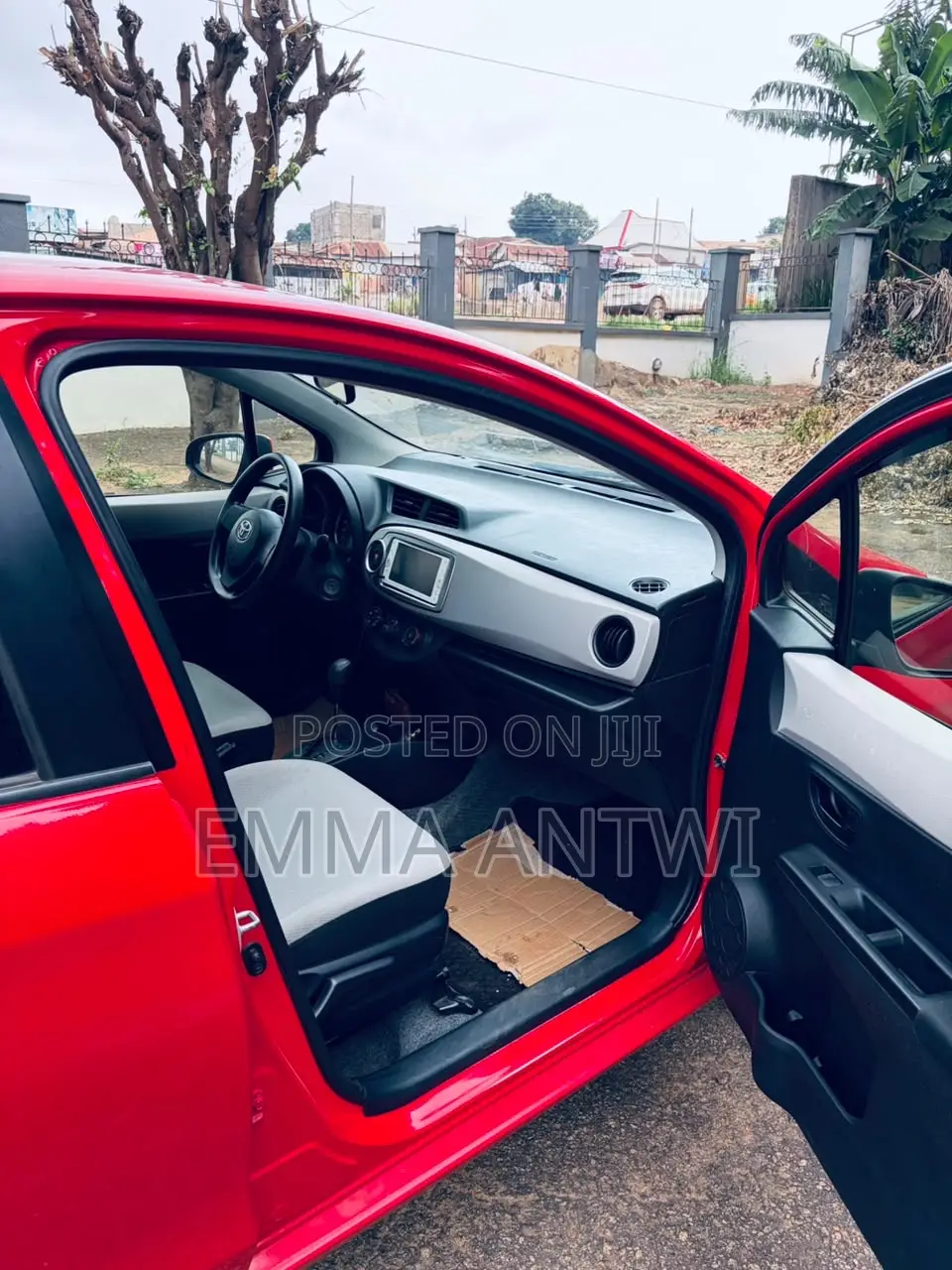 Toyota Vitz 1.3 FWD 5dr 2013 Red
