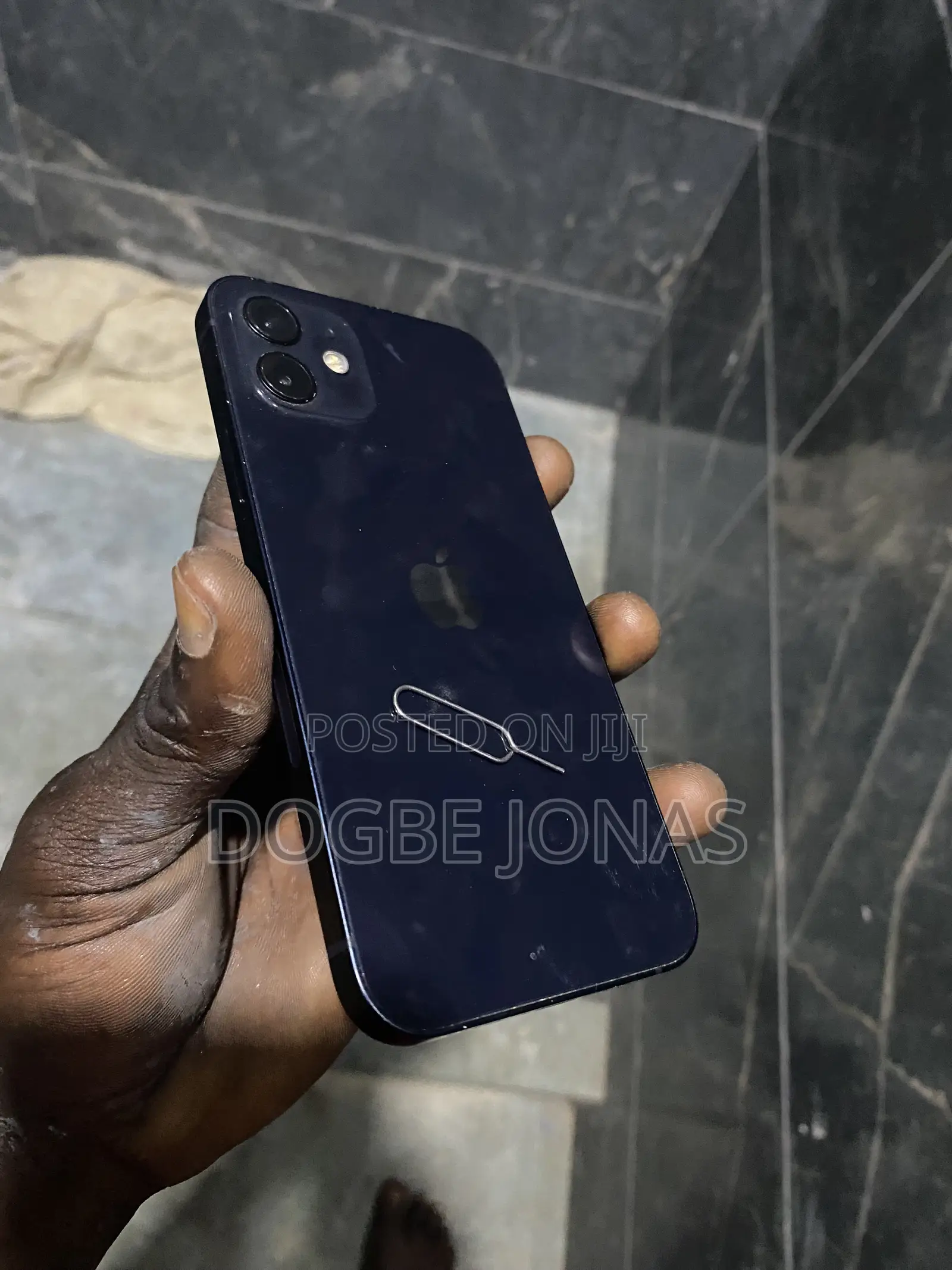 Apple iPhone 12 64 GB Black