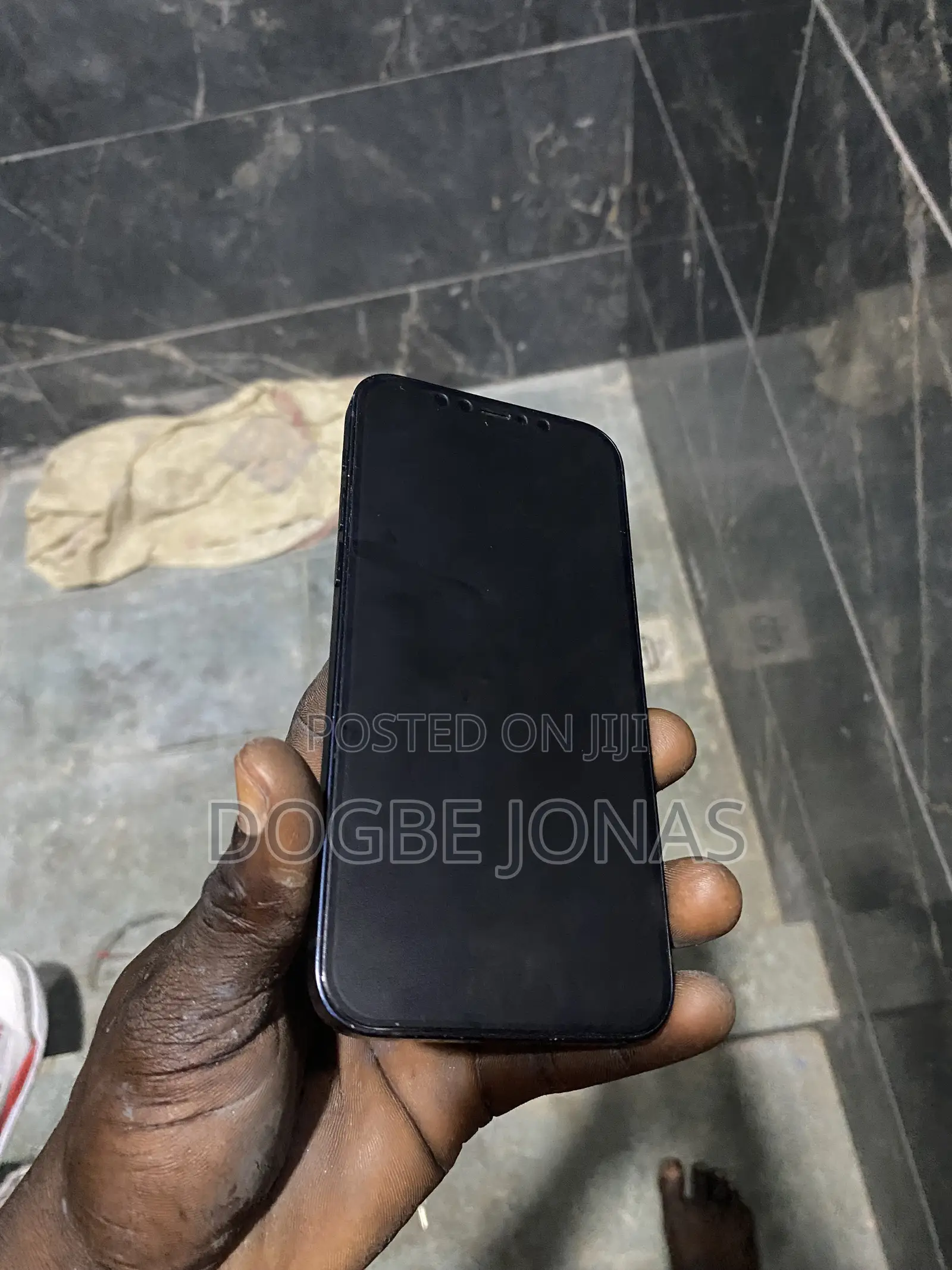 Apple iPhone 12 64 GB Black