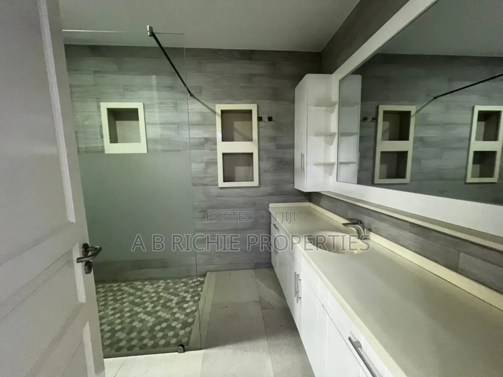 3bdrm House in Ab Richie Properties, Tseaddo for sale