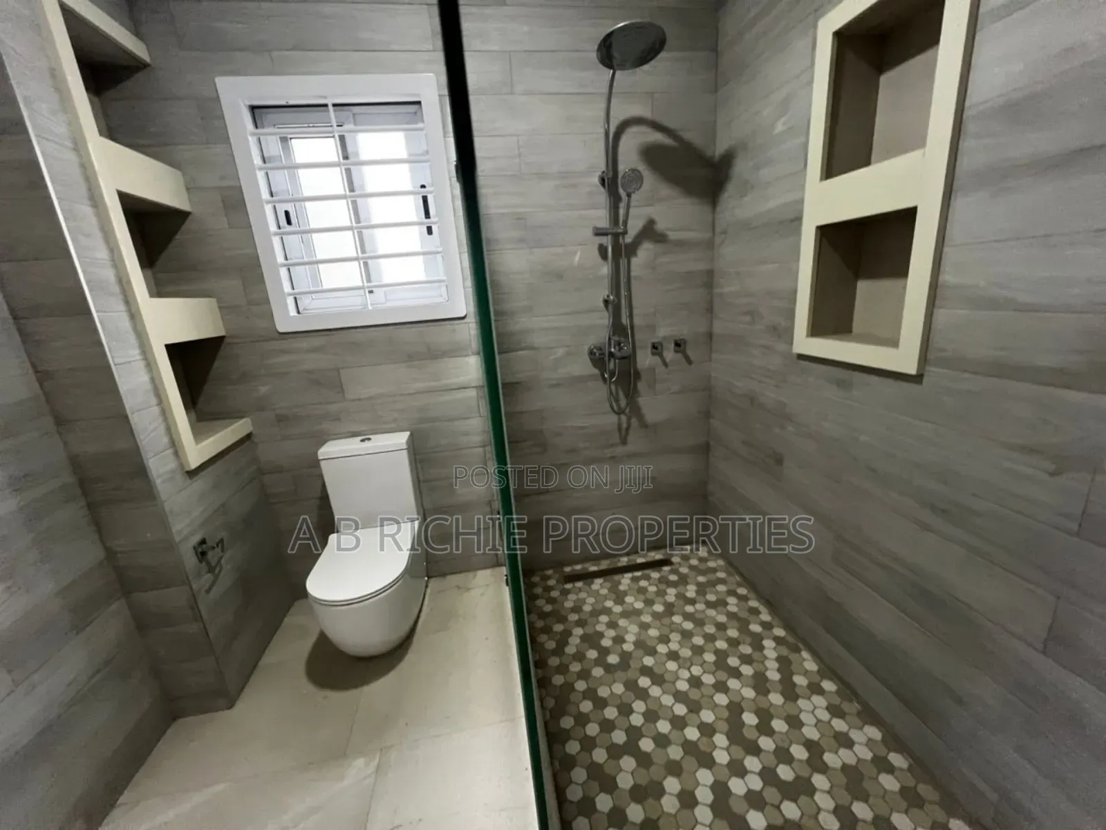 3bdrm House in Ab Richie Properties, Tseaddo for sale